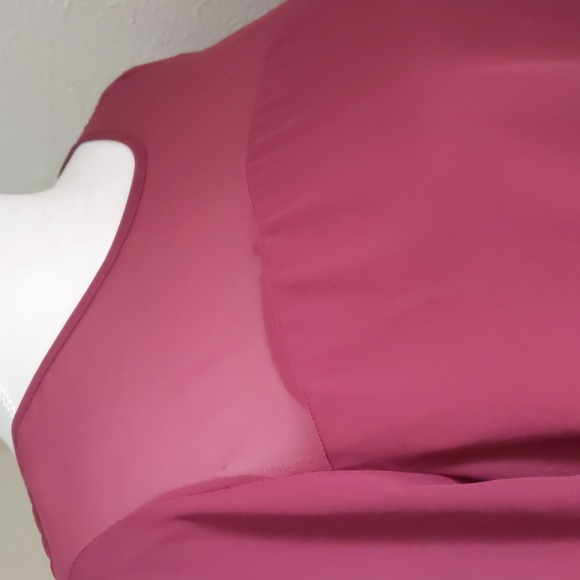 Needs repair size s - Picture 4 of 9